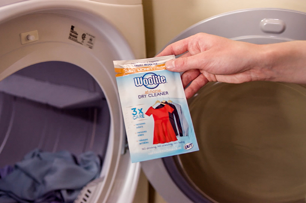 https://summitbrands.com/wp-content/uploads/2020/02/at-home-dry-cleaner-packet.jpg